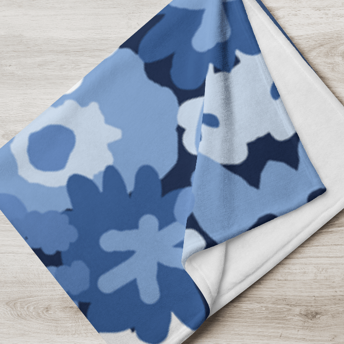 Throw Blanket by BlooomiT - BlooomiT