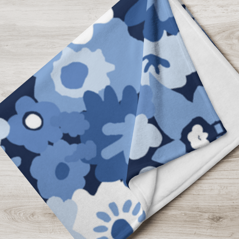 Throw Blanket by BlooomiT - BlooomiT
