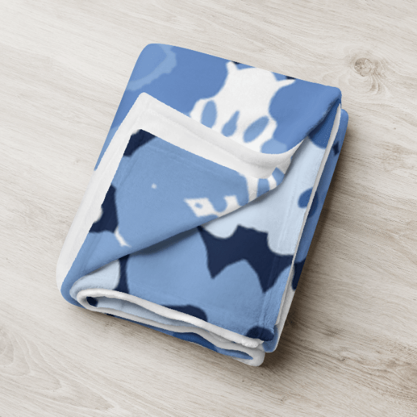 Throw Blanket by BlooomiT - BlooomiT